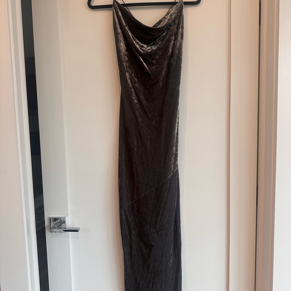 Elegant Black Velvet Dress